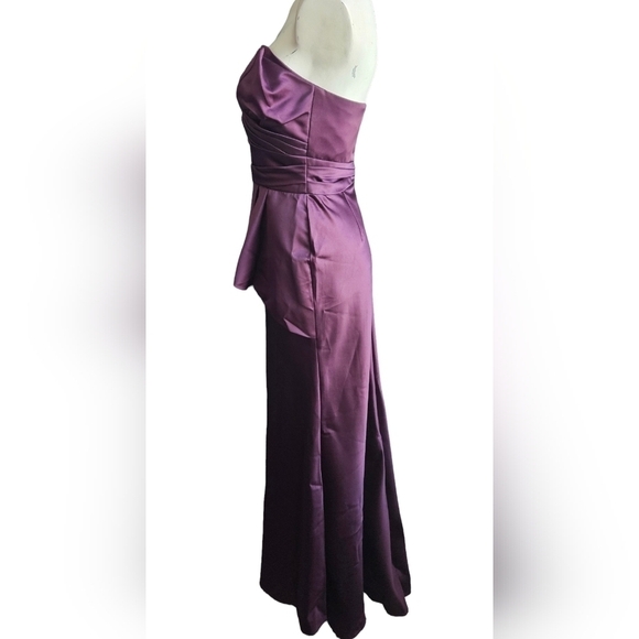 Davids Bridal Plum Colored Strapless Evening Gown Sz 4 Sweetheart Glam - Picture 4 of 6